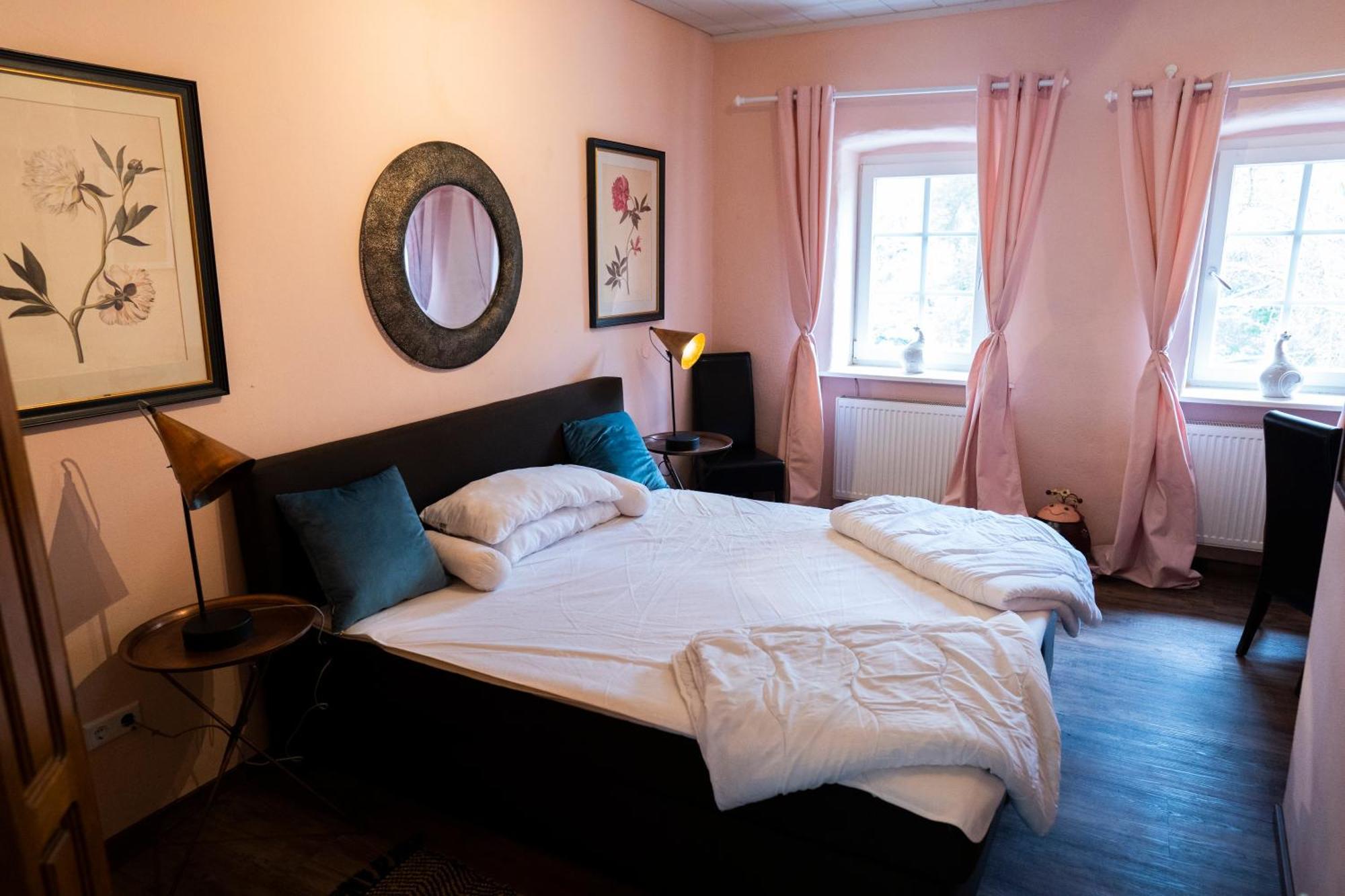 Hotel Und Restaurant Halbinsel Блискастел Екстериор снимка